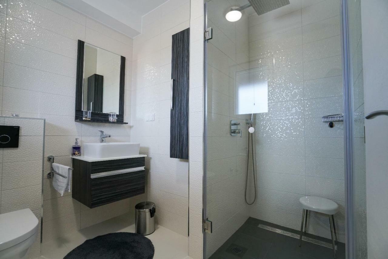 Apartmani Zupan Sukošan Kültér fotó
