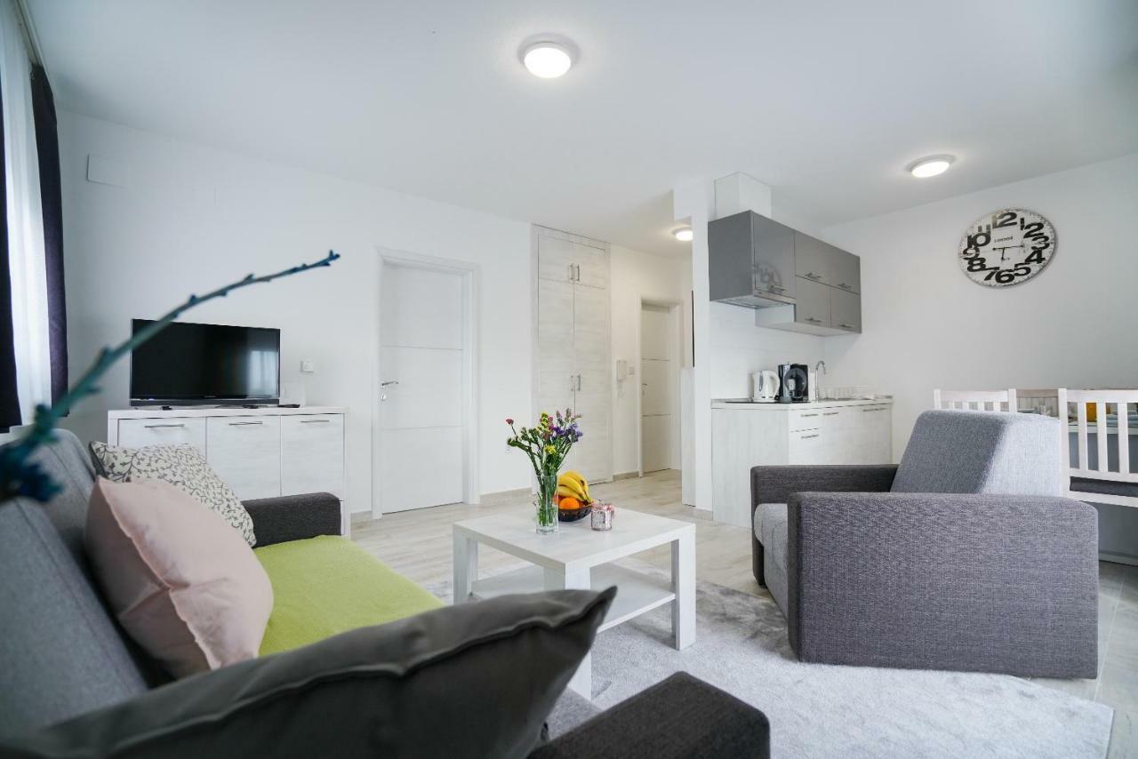 Apartmani Zupan Sukošan Kültér fotó