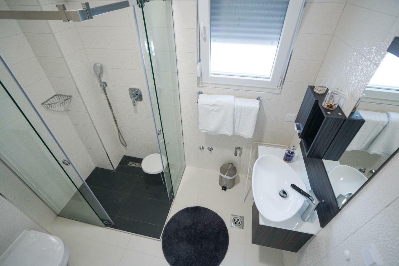 Apartmani Zupan Sukošan Kültér fotó
